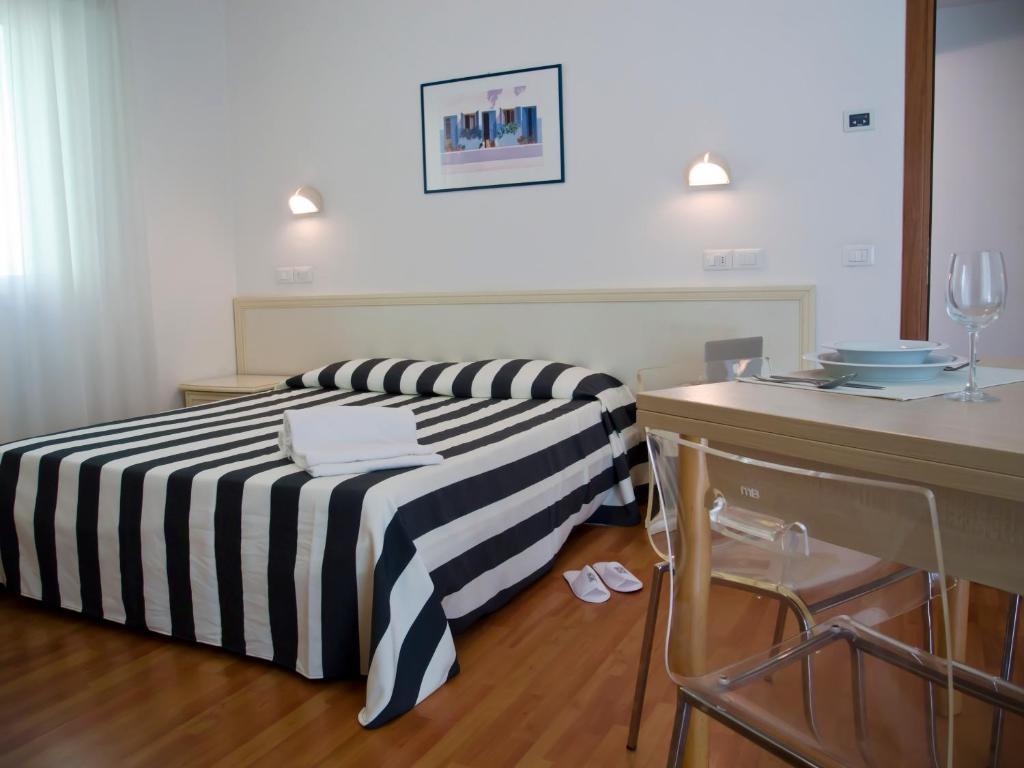 Residence Divina Rimini Cameră foto