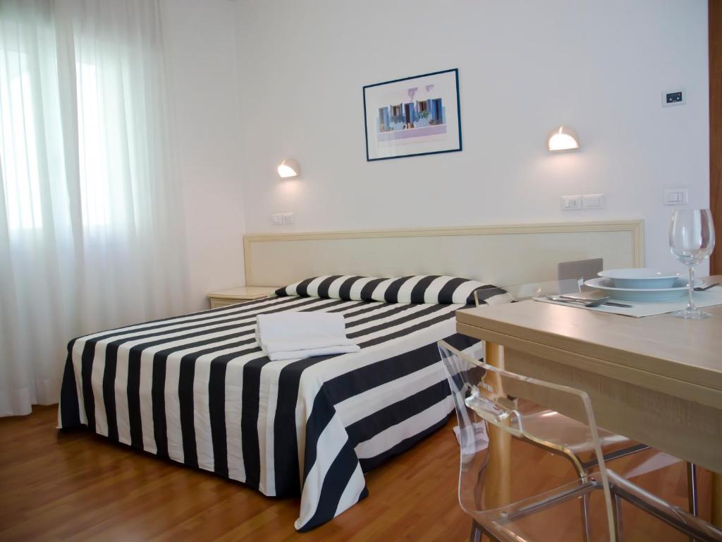 Residence Divina Rimini Cameră foto